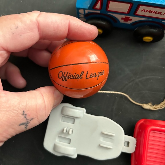 Kids Toy Vehicle Set - Red, Blue. Orange YoYo - Picture 3 of 7